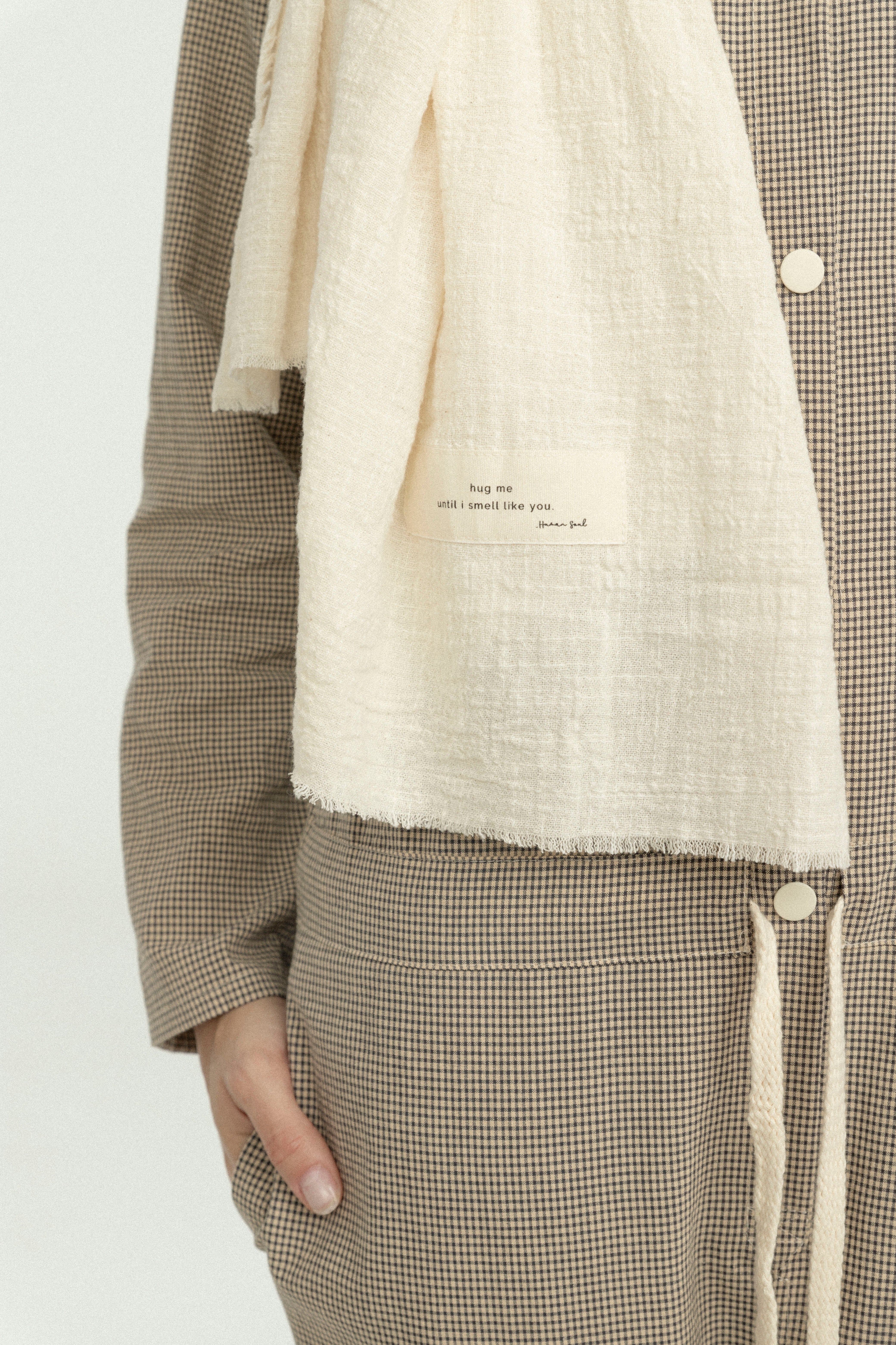 19 h scarf