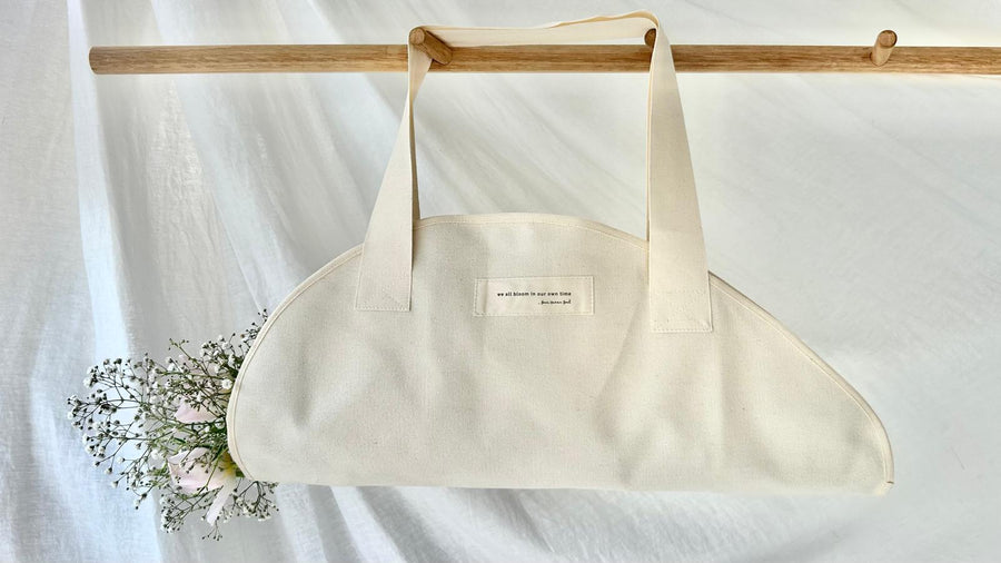12h30 bouquet bag